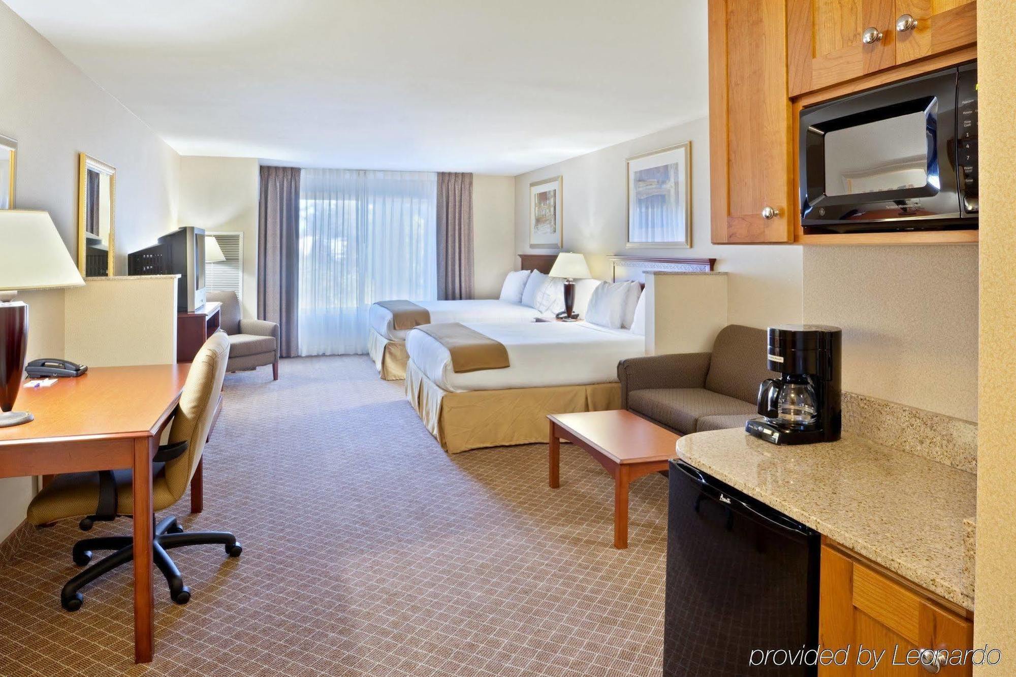 Holiday Inn Express & Suites Lacey - Olympia By Ihg Номер фото